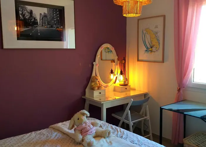 Chambre Dans Maison, Pres De La Mer, De L\'Espagne, Des Montagnes